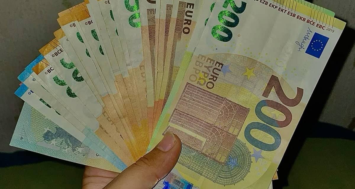 Billets de banque de qualité à vendre.